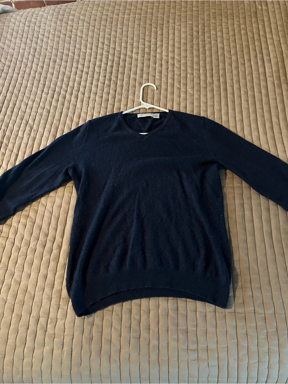 Men's Navy V-Neck 100% Cashmere Sweater - S